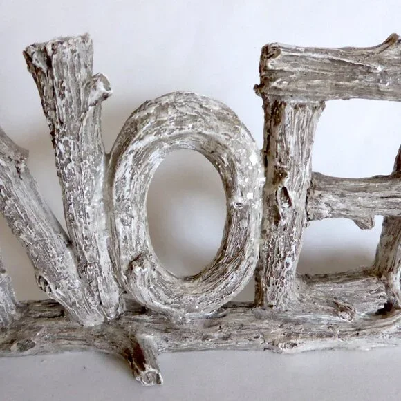 NEW 11.5” RUSTIC CHRISTMAS HOLIDAY NOEL TREE BRANCH RESIN SIGN CABIN FARMHOUSE - Picture 3 of 10